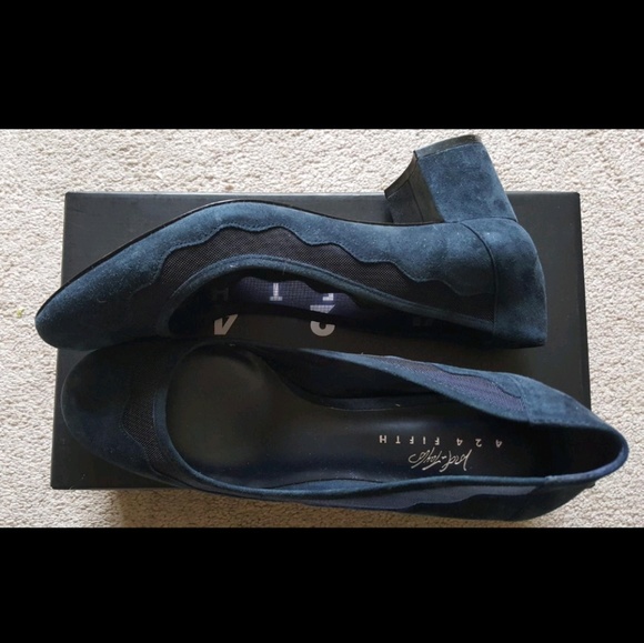 Lord & Taylor Suede Shoes - Picture 2 of 4